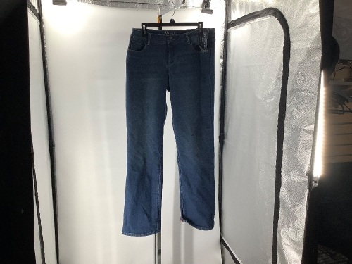 Natural Reflections Women's Jeans, 10, Appears New - Lot 413