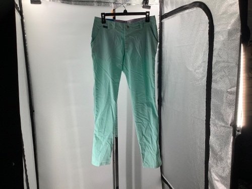 Columbia Straight Leg Women's Pants, 8, Appears New - Lot 420