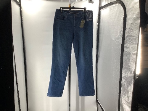 Natural Reflections Women's Jeans, 12, Appears New - Lot 423