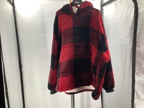 White River Cozy, One Size, Small Hole Near Collar, Ecommerce Return - Lot 506