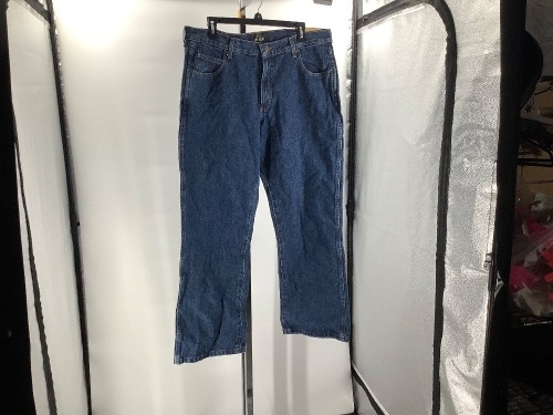 Red Head Men's Boot Cut Jeans, 35x30, Appears New - Lot 544