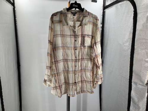 Natural Reflections Women's Flannel, 2X, Appears New - Lot 547