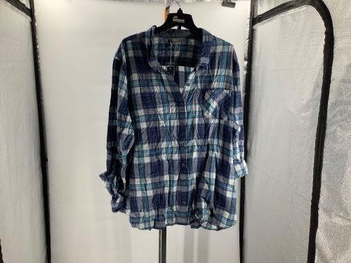 Natural Reflections Women's Flannel, 3X, Appears New - Lot 552