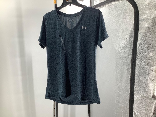 Under Armour Women's Shirt, Large, Appears New - Lot 556