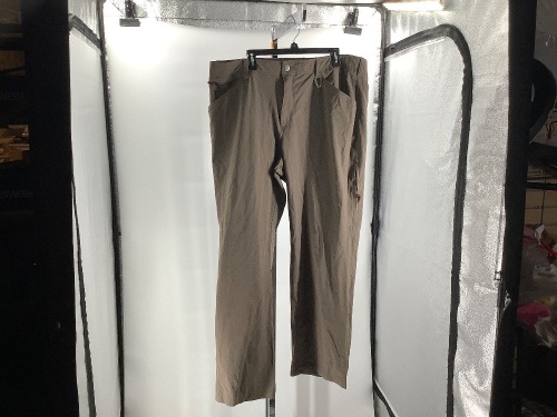 Ascend Mens' Pants, 42x32, Appears New - Lot 565