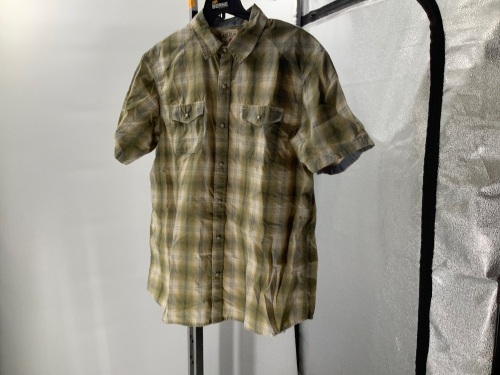 Red Head Men's Flannel, XL, Appears New - Lot 572