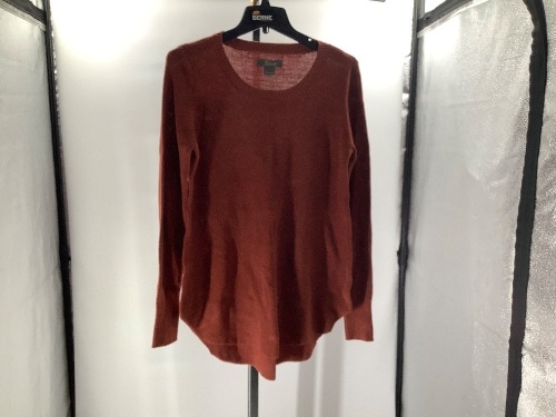 Natural Reflections Women's Shirt, M, Appears New - Lot 573