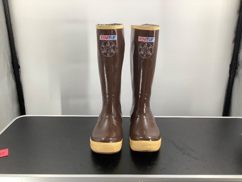 XtraTuf Women's Rubber Boots, 10, Appears New - Lot 607