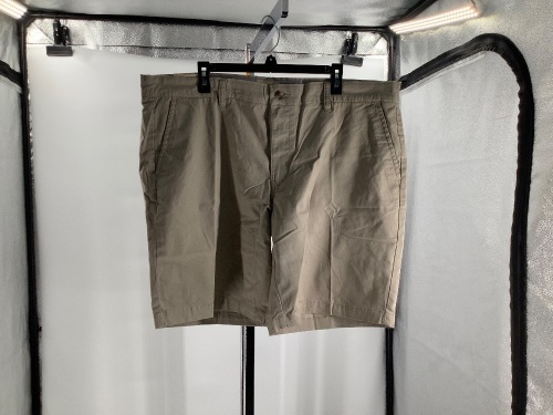 Red Head Men's Shorts, 42, Appears New - Lot 635