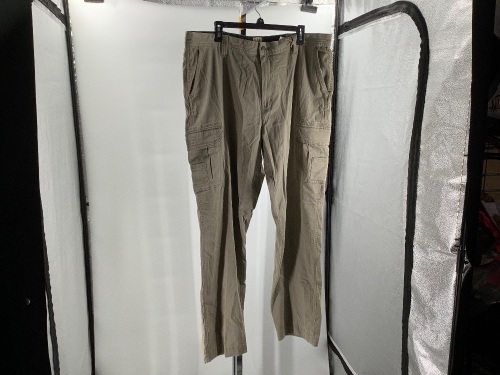 Red Head Men's Pants, 42x34, Appears New - Lot 670