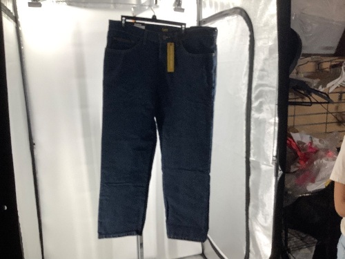 Lee Straight Leg Jeans, 38x30, Appears New - Lot 681
