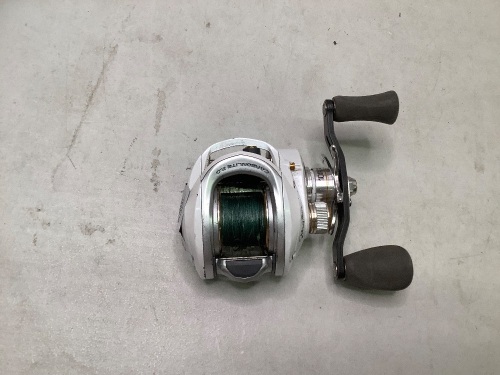 Carbonlite Baitcast Reel, Ecommerce Return - Lot 750