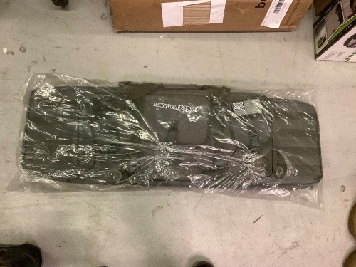 Range Maxx Gun Case, Small rip in Pocket, Appears New - Lot 777