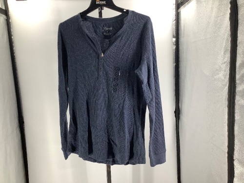Natural Reflections Women's Shirt, Medium, Appears New - Lot 452