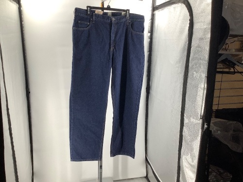 Red head Relaxed Fit Men's Jeans, 40x32, Appears New - Lot 484