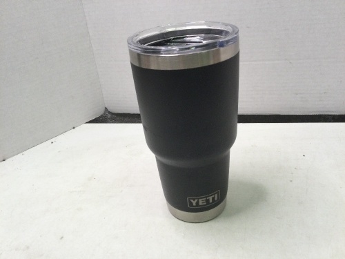 Yeti Cup, Scratched, Lid Missing Piece, Ecommerce Return - Lot 158