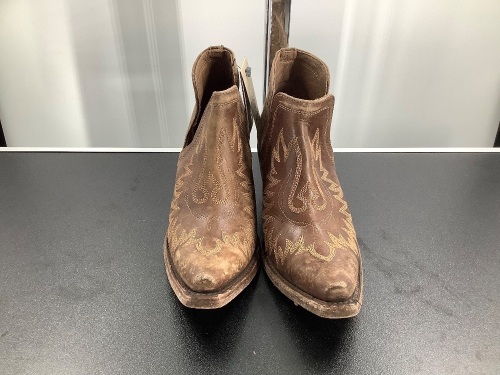 Ariat Women's Booties, 6, Dirty, Ecommerce Return - Lot 311