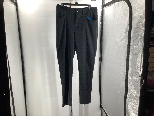 Columbia Women's Straight Leg Pants, 14, Appears New - Lot 334