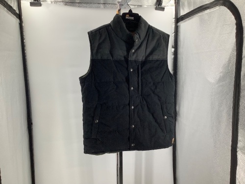 Red Head Men's Vest, Large, Appears New - Lot 340