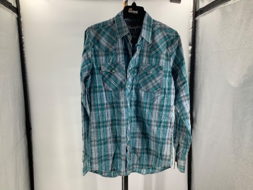 Wrangler Retro Men's Flannel, Medium, Appears New - Lot 345