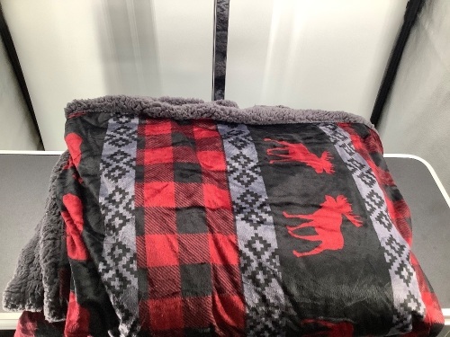 White River Full/Queen Blanket, Appears New - Lot 359