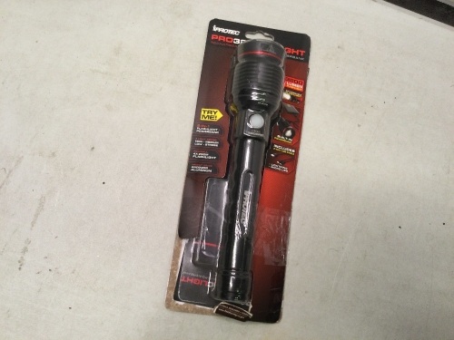 Iprotec Pro3200RC Light Rechargeable Flashlight & Powerbank, Ecommerce Return - Lot 16