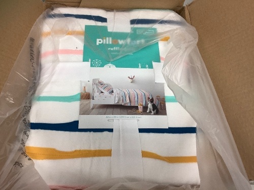 Pillowfort Full/Queen Bedding Set, Appears New - Lot 284