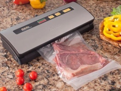 Vacuum Sealer, Powers Up, E-Commerce Return - Lot 108A