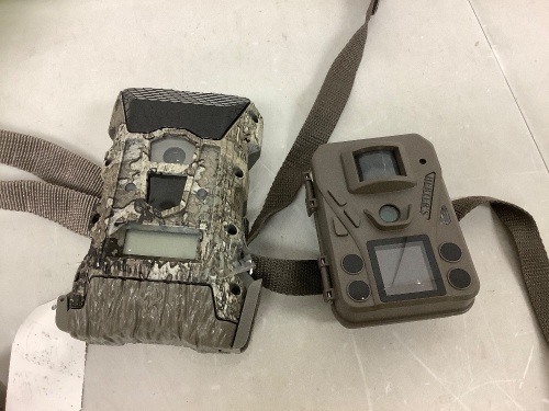 Lot of (2) Trail Cameras, Untested, E-Commerce Return - Lot 821