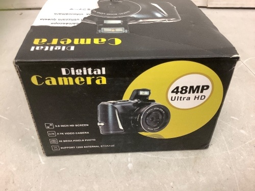 48MP Digital Camera, Powers Up, E-Commerce Return - Lot 102