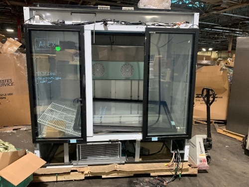 Maxxx Cold MXM3-72FHC 81" Triple Glass Door Merchandiser Freezer, Free Standing, 72 Cu. Ft. Does Not Get Cold. For Repair or Parts.  - Lot 162
