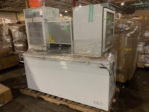 Berg Chest Freezer & (3) Smaller Freezers - Do Not Get Cold. For Parts or Repair  - Lot 161