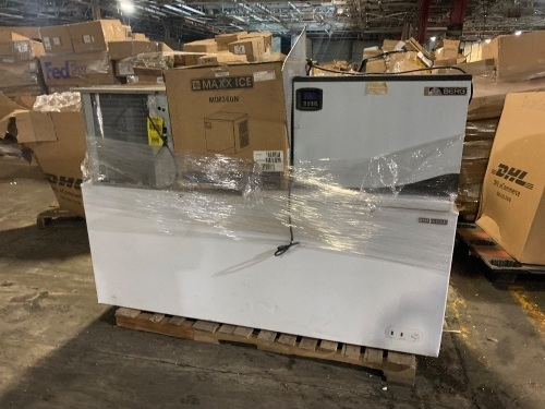 Lot of Ice Machines & MXSH23.6SHC Extra Large Chest Freezer 23.6 Cu ft. Storage 79" W - Does Not Get Cold. For Repair or Parts.   - Lot 182