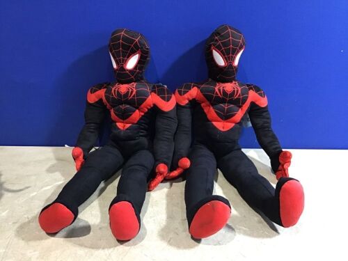 Lot of (2) Spider Man Toys - Lot 1096