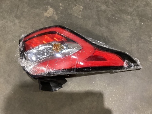 Tail Light, Unknown fit - Lot 553
