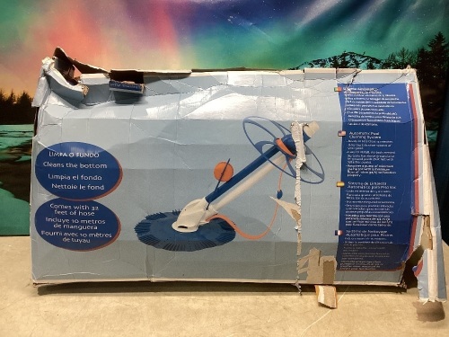 Pool Vaccum  - Lot 530