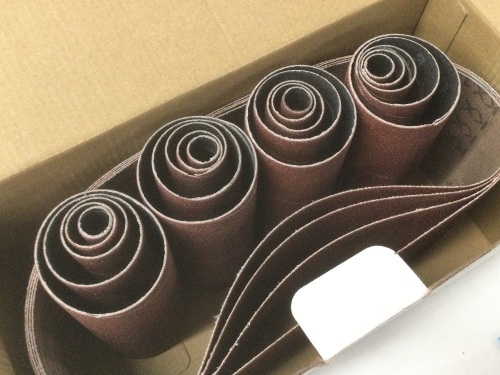 120-Grit Combination Belt and Sleeve Sandpaper Set, 24-Pack,Appears New - Lot 505