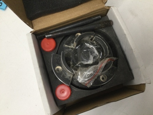 4-Inch 4-Jaw Self-Centering Lathe Chuck Set with 1-Inch x 8TPI Thread,APPEARS nEW