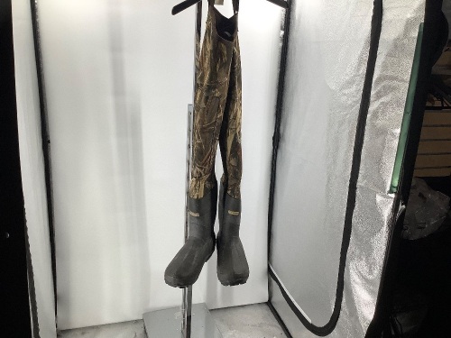 Hip Waders for Men, 12, Untested, Dirty/Ecommerce Return - Lot 122