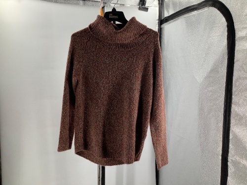 Natural Reflections Women's Shirt, Small, Appears New - Lot 169