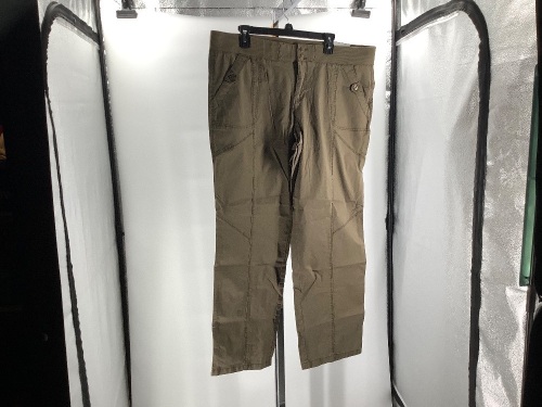 Natural Reflections Women's Pants, 16, Appears New - Lot 195