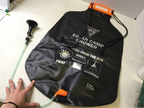 Seattle Sports Solar Camp Shower, Ecommerce Return - Lot 271