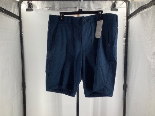 Ascend Men's Shorts, 38, Appears New - Lot 315