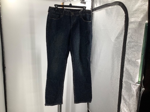 Natural Reflections Women's Jeans, 8P, Appears New - Lot 316