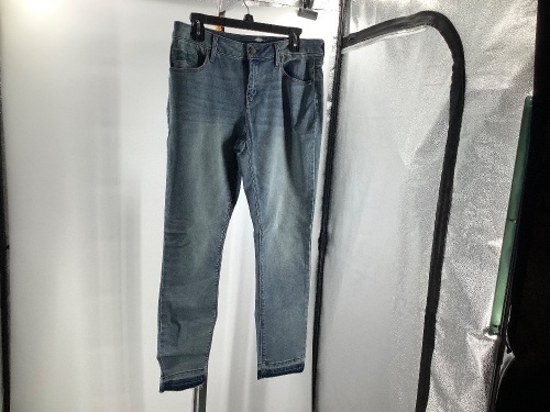 Bob Timberlake Women's Jeans, 6, Appears New - Lot 318