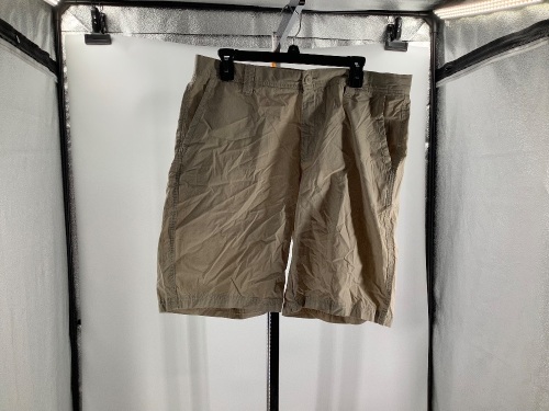 Columbia Men's Shorts, 34, Appears New - Lot 369