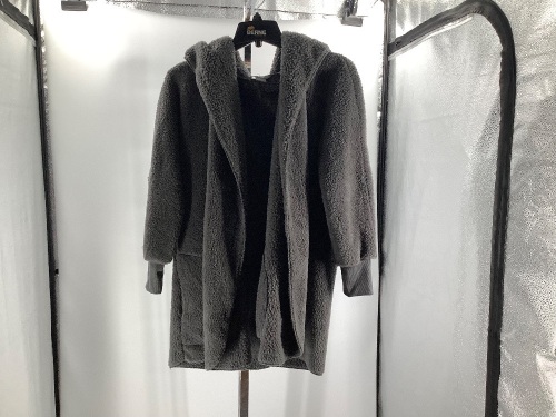 Natural Reflections Women's Jacket, Small, Appears New - Lot 396