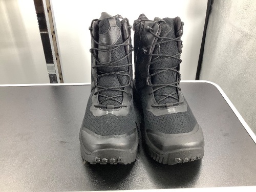 Under Armour Men's Boots, 11, Appears New - Lot 464