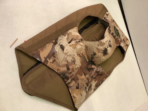 RigemRight Waterfowl, Dog vest, Appears New - Lot 626