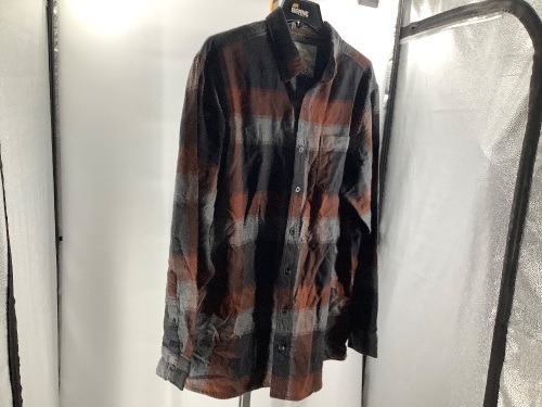Bob TimberLake, Mens Button Up, Large, Appears New  - Lot 535
